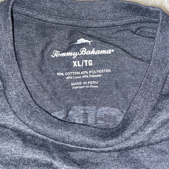 Tommy Bahama long sleeve tee shirt XL ‘ice the kicker’ beer football w/ pocket - Picture 5 of 6